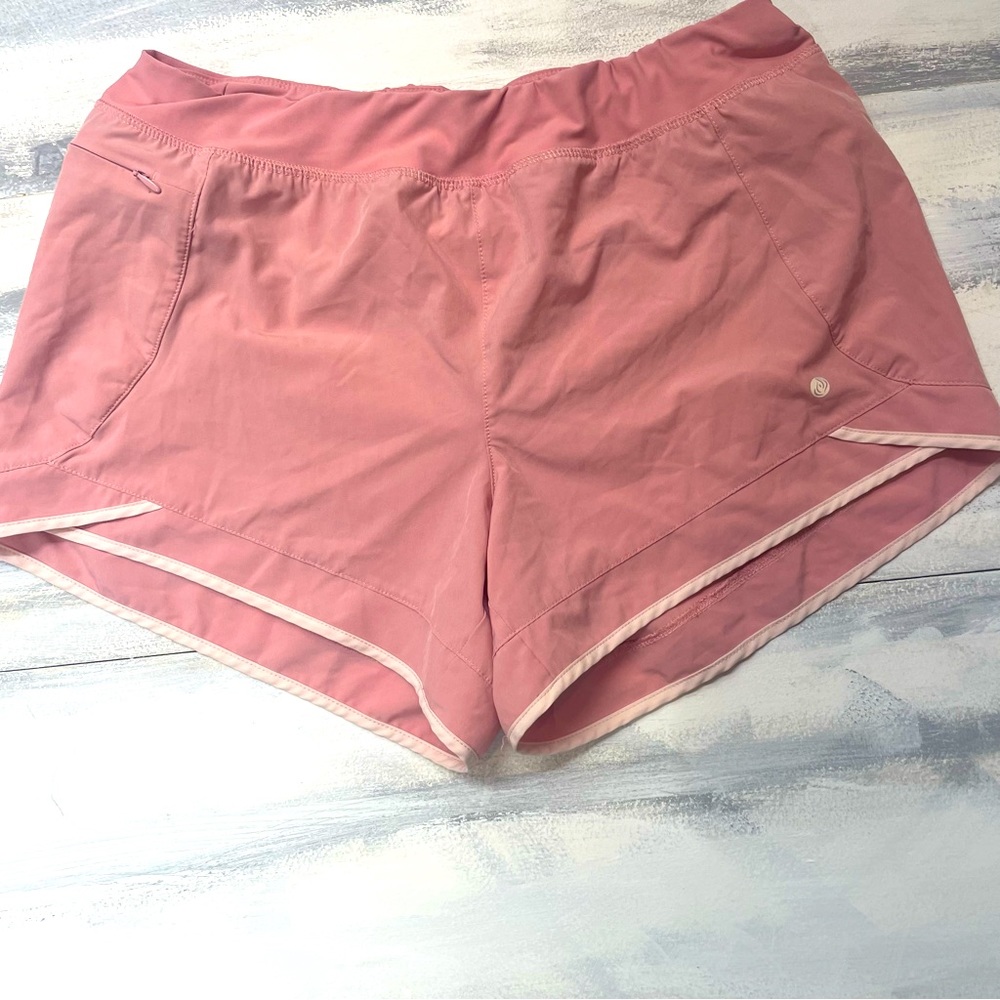 Apana Workout Shorts Women’s XL Rose Gold Color Built in Breifs